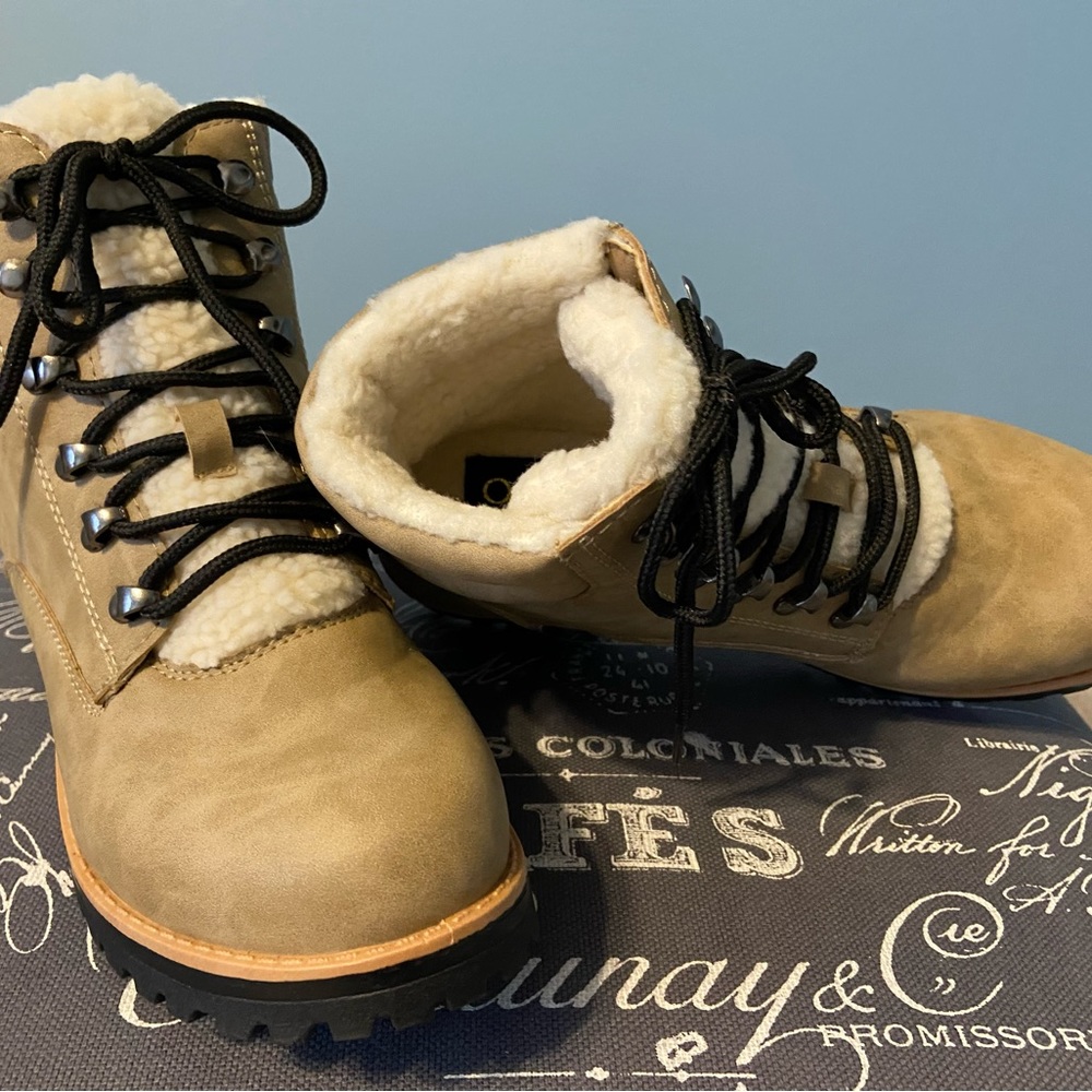Cute sherpa lined lace up boots